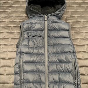 Gray Sleeveless Puffer Vest with Hood and Quilted Design